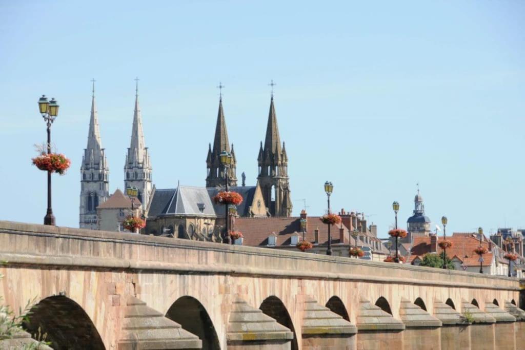 Апартаменты T3 Moulins Avec Garage Proche Gare Экстерьер фото