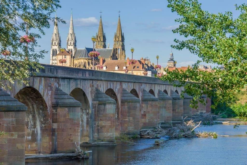 Апартаменты T3 Moulins Avec Garage Proche Gare Экстерьер фото