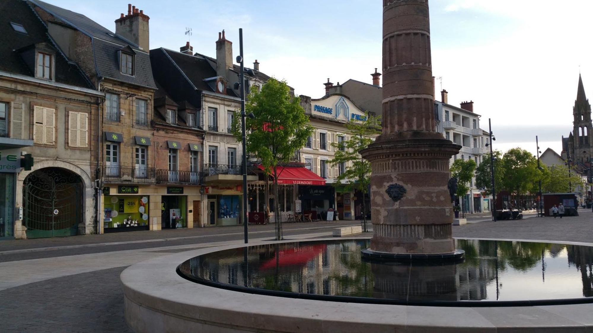 Апартаменты T3 Moulins Avec Garage Proche Gare Экстерьер фото